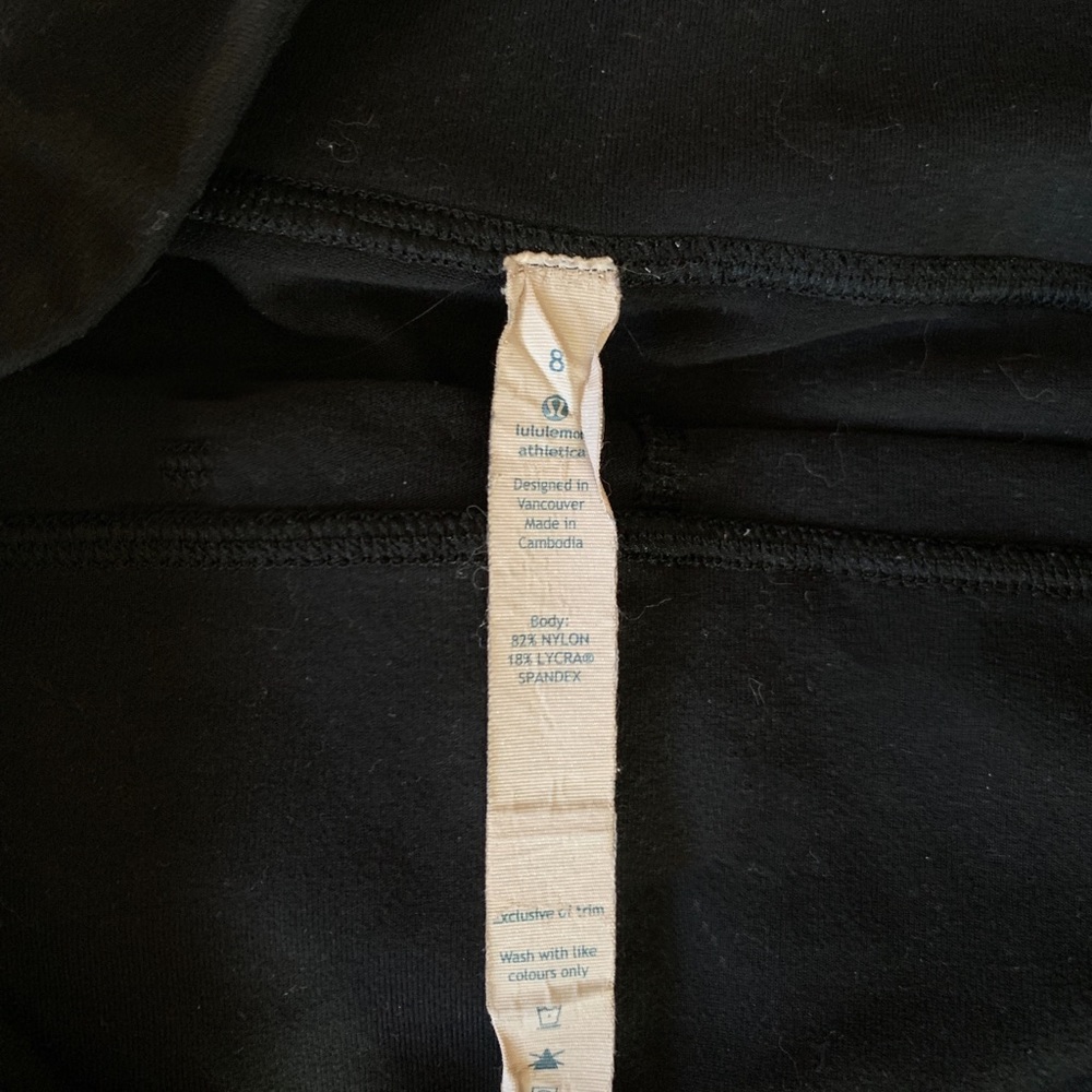 Lululemon shorts - Picture 4 of 4